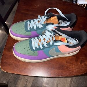 Multicolor Men's Sneakers with Pastel Accents